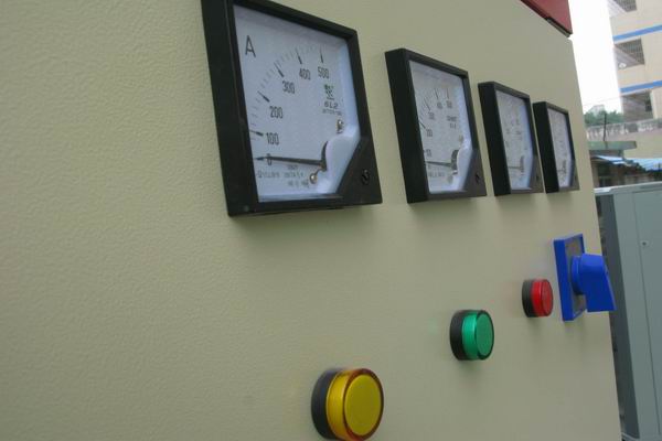 金银川路街道配电柜-3683讲讲配电柜注意事项